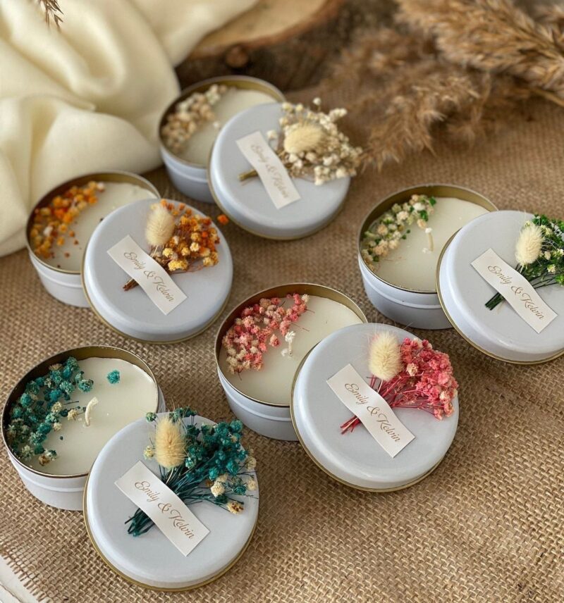 nến thơm hộp thiếc hoa khô Can Lãnh, màu trắng kem sáp ong đậu nành, hương lavender
