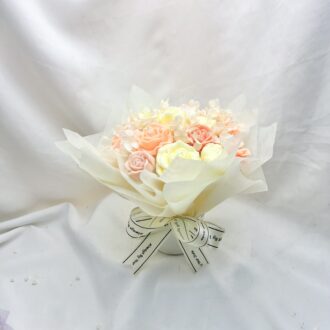 Chậu sứ hoa nến thơm nghệ thuật Khúc Ca Dịu Dàng 14 bông tone cam đào pastel Can Lãnh Artisanal Candles