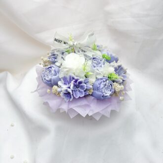 Chậu sứ hoa nến thơm nghệ thuật Giai Điệu Tím 11 bông tone tím trắng lãng mạn Can Lãnh Artisanal Candles