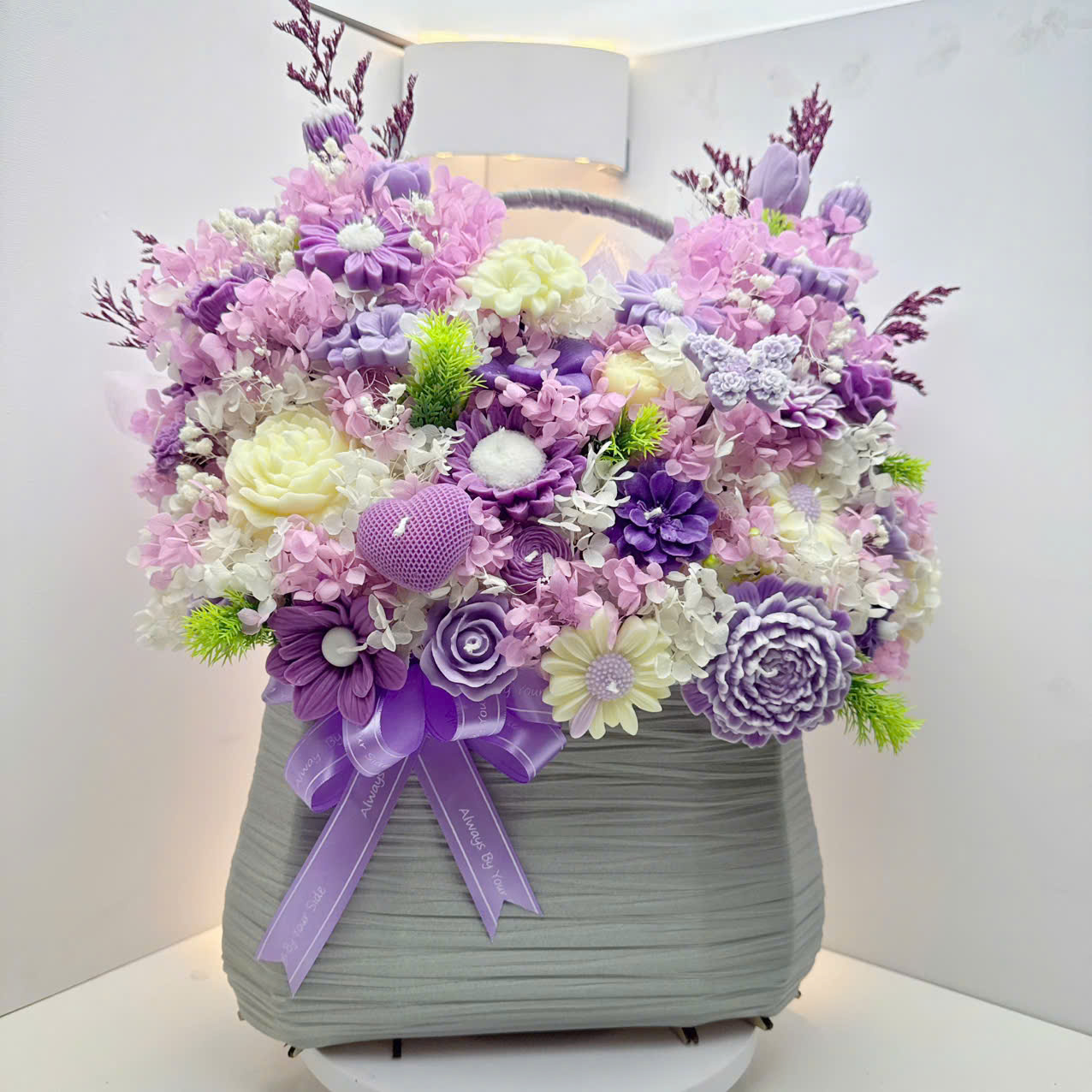 Giỏ Hoa Nến Thơm Can Lãnh Tone Tím Pastel Thanh Lịch - Ảnh 3